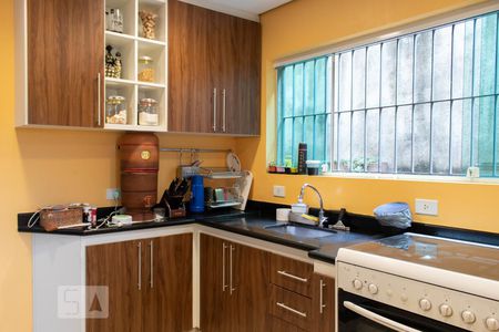 Casa à venda com 250m², 3 quartos e 2 vagas Casa à venda com 250m², 3 quartos e 2 vagasCozinha