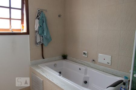 Casa à venda com 250m², 3 quartos e 2 vagas Casa à venda com 250m², 3 quartos e 2 vagasBanheiro da Suíte 2