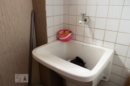 Casa à venda com 250m², 3 quartos e 2 vagas Casa à venda com 250m², 3 quartos e 2 vagasÁrea de Serviço