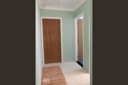 Casa à venda com 250m², 3 quartos e 2 vagas Casa à venda com 250m², 3 quartos e 2 vagasCorredor - 2º Andar