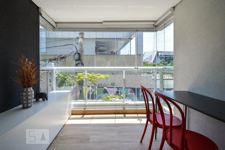 Varanda de apartamento à venda com 1 quarto, 44m² em Pinheiros, São Paulo