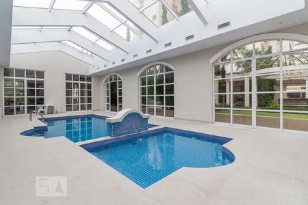 Apartamento para alugar com 120m², 3 quartos e 2 vagas Apartamento para alugar com 120m², 3 quartos e 2 vagasÁrea comum - Piscina