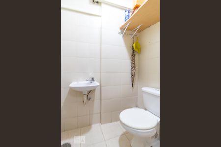 Apartamento para alugar com 120m², 3 quartos e 2 vagas Apartamento para alugar com 120m², 3 quartos e 2 vagasBanheiro de Serviço