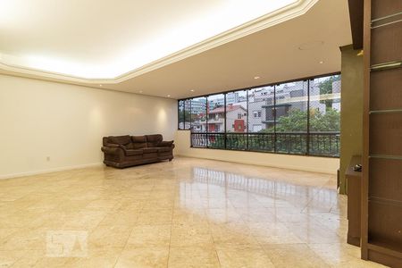 Apartamento para alugar com 120m², 3 quartos e 2 vagas Apartamento para alugar com 120m², 3 quartos e 2 vagasSala