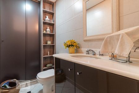 Apartamento para alugar com 120m², 3 quartos e 2 vagas Apartamento para alugar com 120m², 3 quartos e 2 vagasBanheiro 2