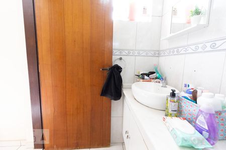 Casa à venda com 150m², 3 quartos e 2 vagasBanheiro