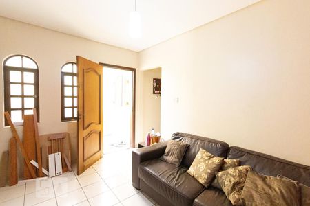 Sala de casa à venda com 3 quartos, 150m² em Vila São Paulo, São Paulo