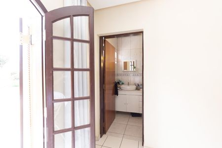 Quarto de casa à venda com 3 quartos, 150m² em Vila São Paulo, São Paulo