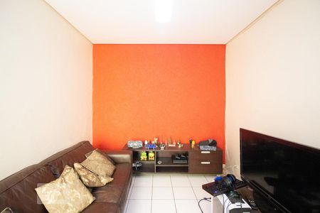 Sala de casa à venda com 3 quartos, 150m² em Vila São Paulo, São Paulo