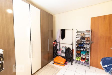 Casa à venda com 150m², 3 quartos e 2 vagasQuarto