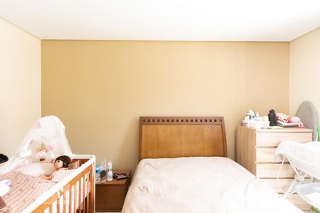 Quarto de casa à venda com 3 quartos, 150m² em Vila São Paulo, São Paulo