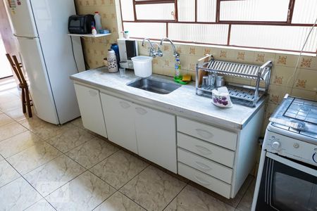 Casa à venda com 220m², 3 quartos e 2 vagasCozinha