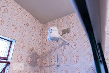 Casa à venda com 220m², 3 quartos e 2 vagasBanheiro social