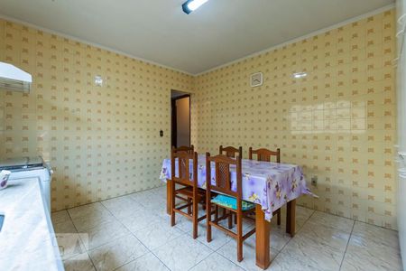 Casa à venda com 220m², 3 quartos e 2 vagasCozinha