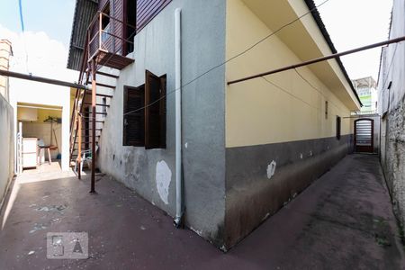 Casa à venda com 220m², 3 quartos e 2 vagasQuintal