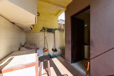 Casa à venda com 220m², 3 quartos e 2 vagasÁrea de serviço