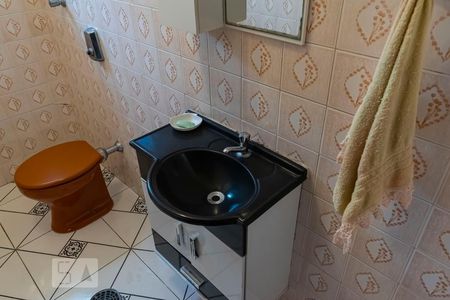 Casa à venda com 220m², 3 quartos e 2 vagasLavabo