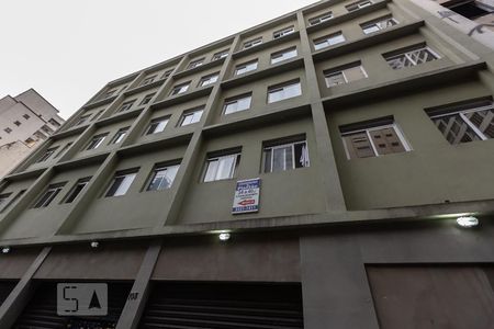 Studio para alugar com 37m², 1 quarto e sem vaga Studio para alugar com 37m², 1 quarto e sem vagaFachada