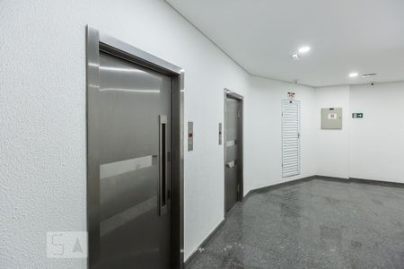 Hall de kitnet/studio para alugar com 1 quarto, 30m² em República, São Paulo