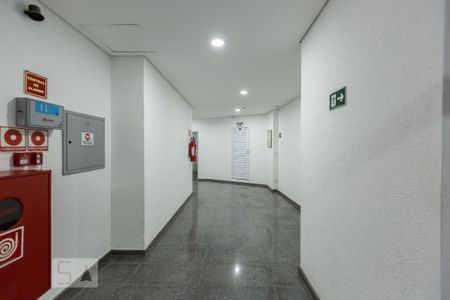 Hall de kitnet/studio para alugar com 1 quarto, 30m² em República, São Paulo