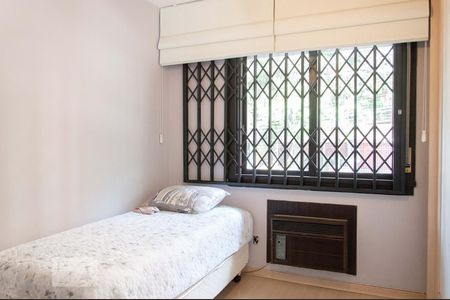 Quarto de apartamento à venda com 3 quartos, 140m² em Rio Branco, Porto Alegre