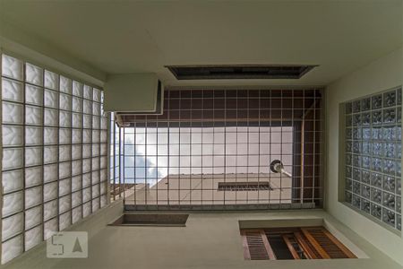 Casa à venda com 300m², 2 quartos e 2 vagasGrade de proteção