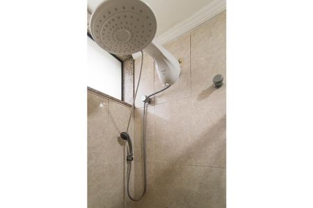 Casa à venda com 300m², 2 quartos e 2 vagasBanheiro - Suíte 1 chuveiro