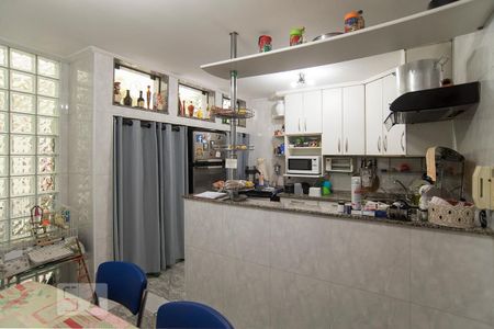 Casa à venda com 300m², 2 quartos e 2 vagasCozinha