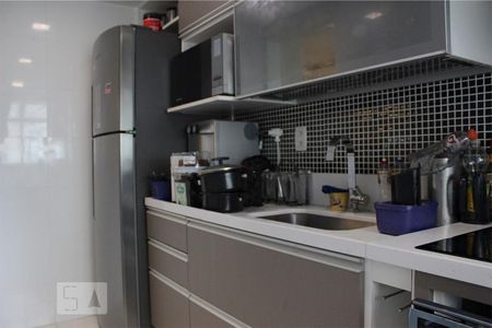Apartamento para alugar com 70m², 2 quartos e 2 vagasCozinha