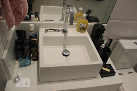 Apartamento para alugar com 70m², 2 quartos e 2 vagasBanheiro Social