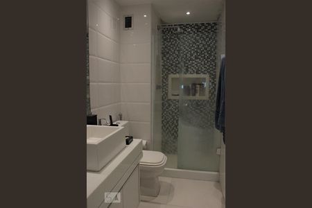 Apartamento para alugar com 70m², 2 quartos e 2 vagasBanheiro Social