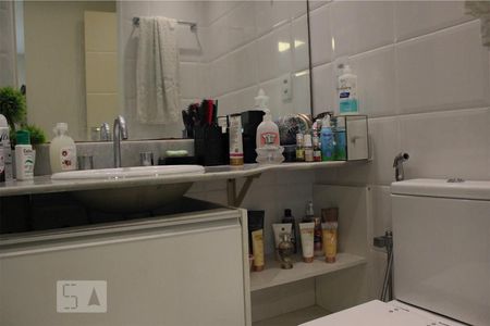 Apartamento para alugar com 70m², 2 quartos e 2 vagasBanheiro da Suíte