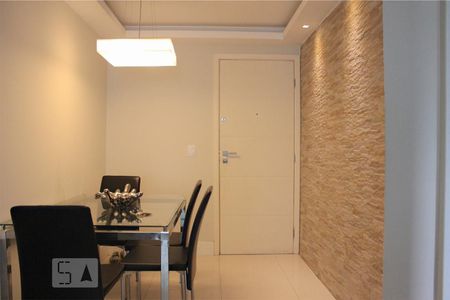 Sala de apartamento para alugar com 2 quartos, 70m² em Barra da Tijuca, Rio de Janeiro
