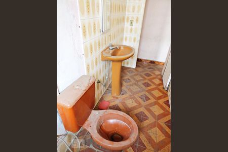 Casa à venda com 210m², 5 quartos e 2 vagasBanheiro 3