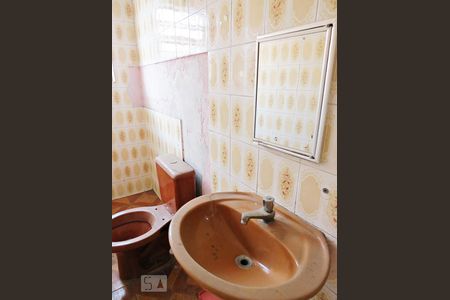 Casa à venda com 210m², 5 quartos e 2 vagasBanheiro 3