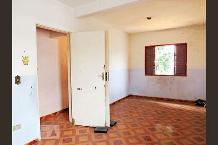 Casa à venda com 210m², 5 quartos e 2 vagasQuarto 3