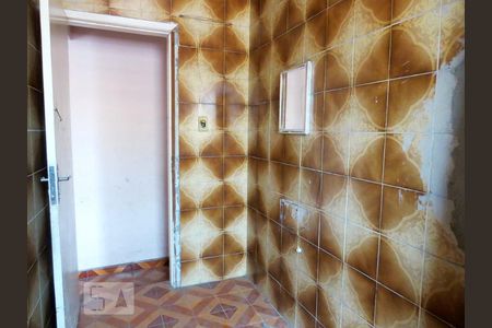 Casa à venda com 210m², 5 quartos e 2 vagasBanheiro 4