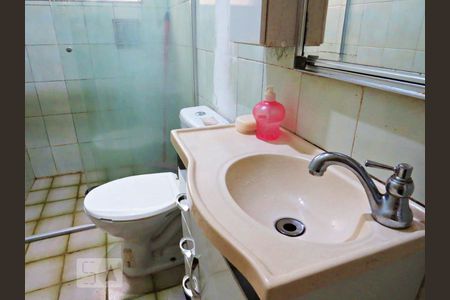 Casa à venda com 210m², 5 quartos e 2 vagasBanheiro 1