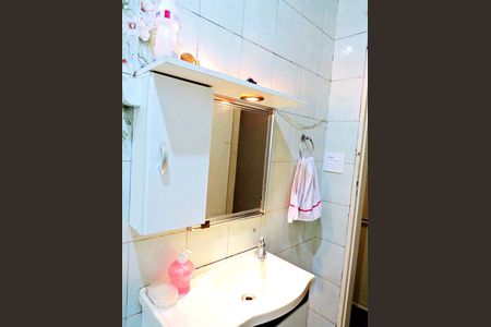 Casa à venda com 210m², 5 quartos e 2 vagasBanheiro 1