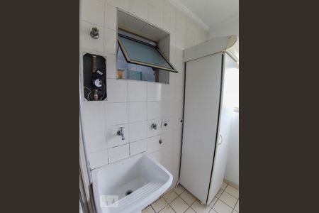 Apartamento à venda com 70m², 2 quartos e 1 vagaÁrea de Serviço