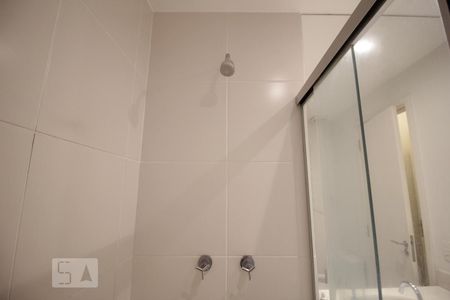 Apartamento à venda com 75m², 2 quartos e 2 vagasChuveiro