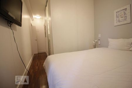 Suíte 1 de apartamento para alugar com 2 quartos, 75m² em Vila Andrade, São Paulo