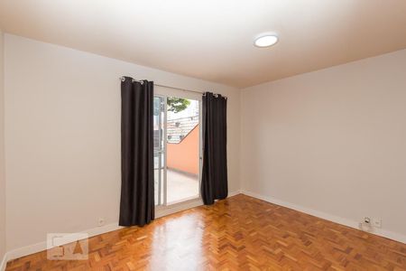 Casa para alugar com 180m², 3 quartos e 3 vagasSuíte