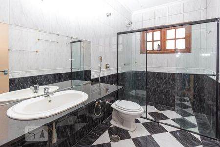 Casa para alugar com 180m², 3 quartos e 3 vagasBanheiro da Suíte