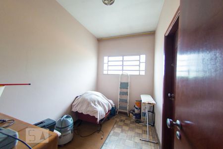 Casa à venda com 290m², 3 quartos e 5 vagasQuarto de Serviço