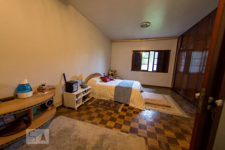 Casa à venda com 290m², 3 quartos e 5 vagasSuite