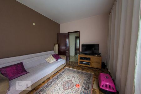 Casa à venda com 290m², 3 quartos e 5 vagasSala