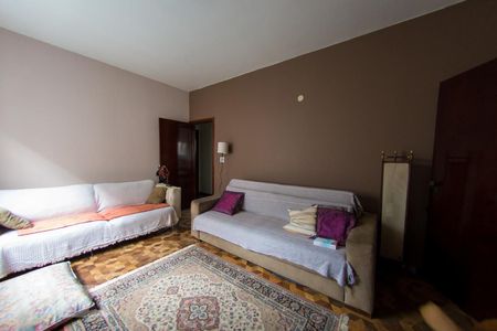 Casa à venda com 290m², 3 quartos e 5 vagasSala