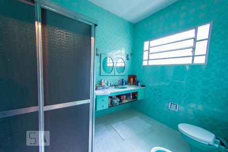 Casa à venda com 290m², 3 quartos e 5 vagasBanheiro da Suíte