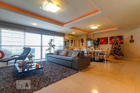 Apartamento à venda com 300m², 3 quartos e 2 vagas Apartamento à venda com 300m², 3 quartos e 2 vagasSala